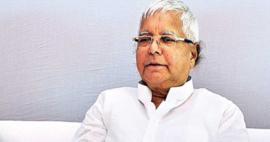 Lalu Yadav surrounded the Modi government on every issue from CBI raids. Said Modi is forming government by buying MLAs